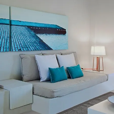 The Bay & Hotell