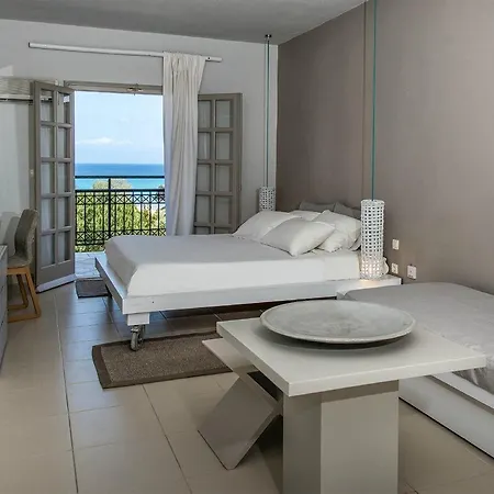 The Bay & Hotell Vasilikí